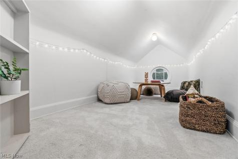 2945 Fontenay Road Shaker Heights OH 44120