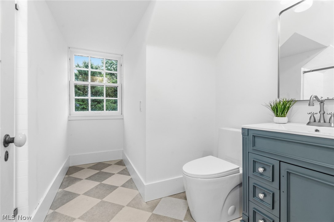 2945 Fontenay Road Shaker Heights OH 44120