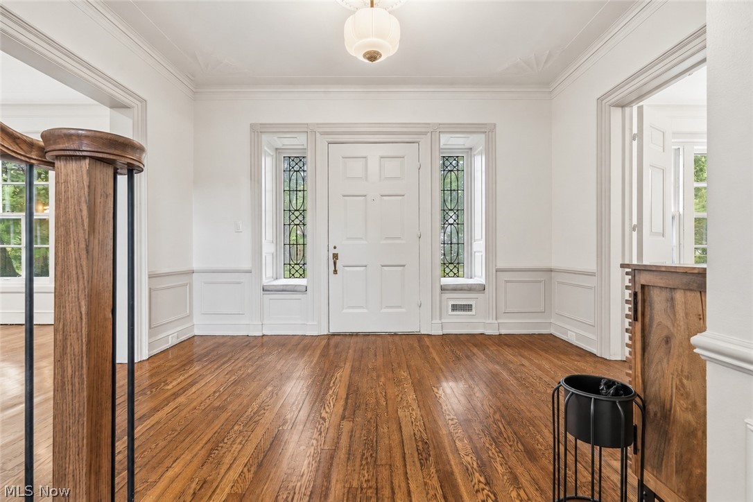 2945 Fontenay Road Shaker Heights OH 44120