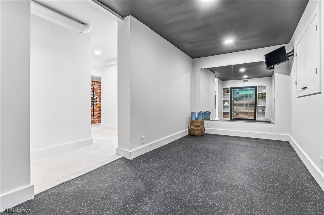 2945 Fontenay Road Shaker Heights OH 44120