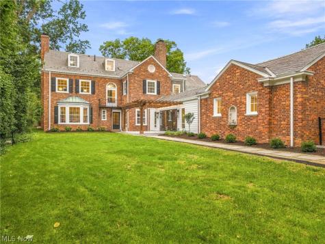 2945 Fontenay Road Shaker Heights OH 44120