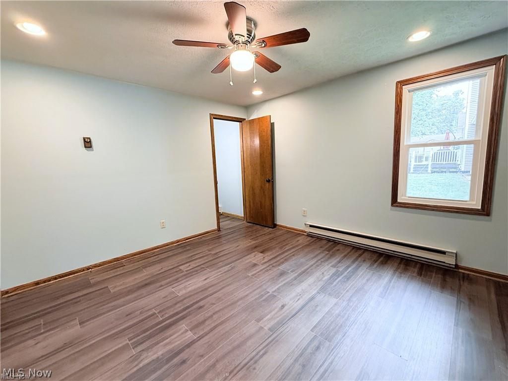 1497 Lake Front Drive Salem OH 44460