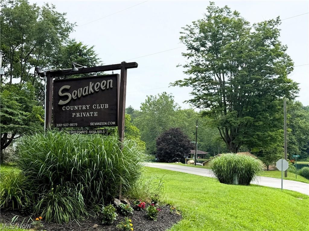 1497 Lake Front Drive Salem OH 44460