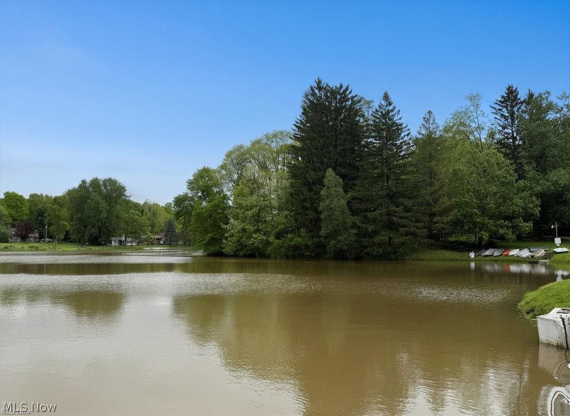 1497 Lake Front Drive Salem OH 44460