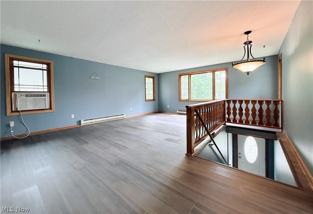1497 Lake Front Drive Salem OH 44460