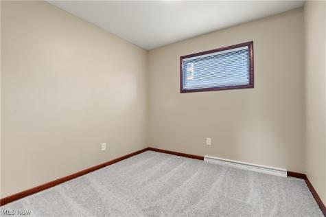 483 17th Street NW Barberton OH 44203