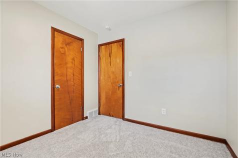 483 17th Street NW Barberton OH 44203
