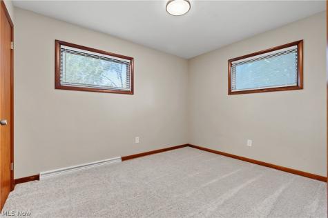 483 17th Street NW Barberton OH 44203