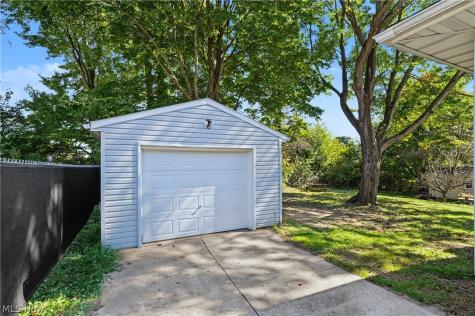 483 17th Street NW Barberton OH 44203