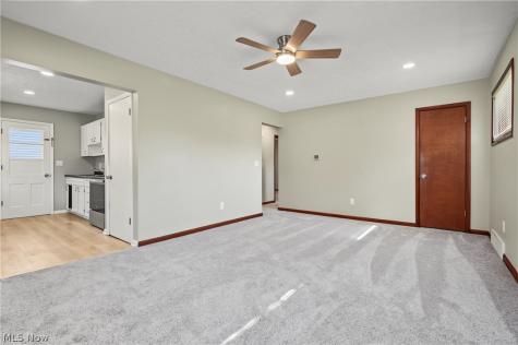 483 17th Street NW Barberton OH 44203