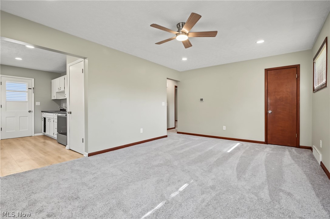 483 17th Street NW Barberton OH 44203