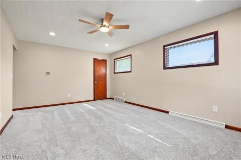 483 17th Street NW Barberton OH 44203