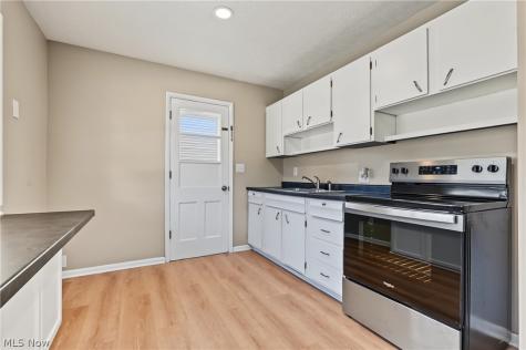 483 17th Street NW Barberton OH 44203