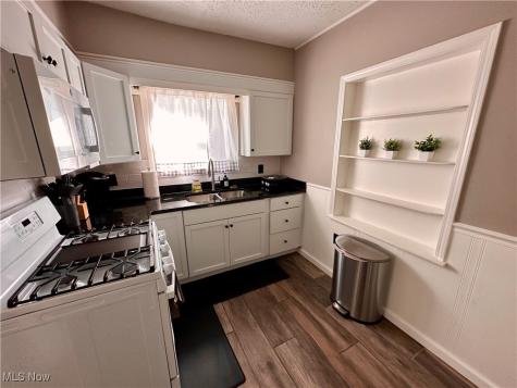 2023 W 106th Street Cleveland OH 44102