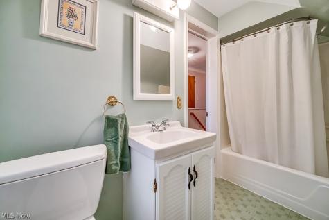 2695 Gibson Drive Rocky River OH 44116