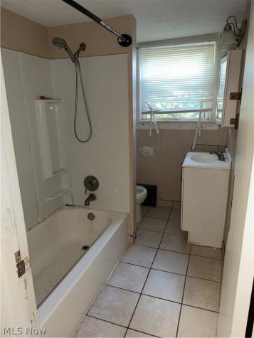 1218 Mcintosh Avenue Akron OH 44314
