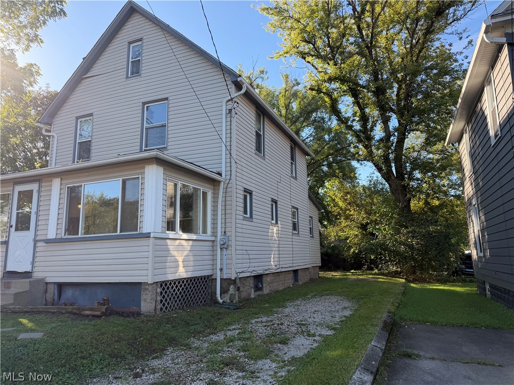 1218 Mcintosh Avenue Akron OH 44314