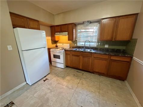 1218 Mcintosh Avenue Akron OH 44314