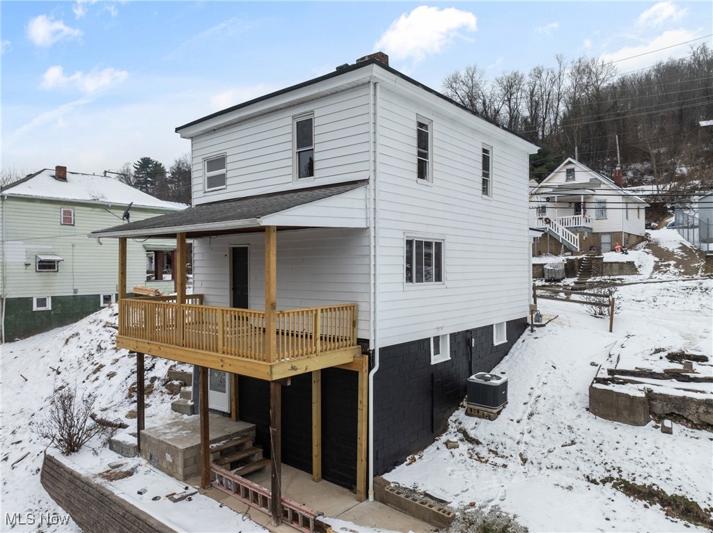 900 N 6th Street Martins Ferry OH 43935
