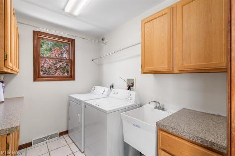 354 47th Street NW Canton OH 44709