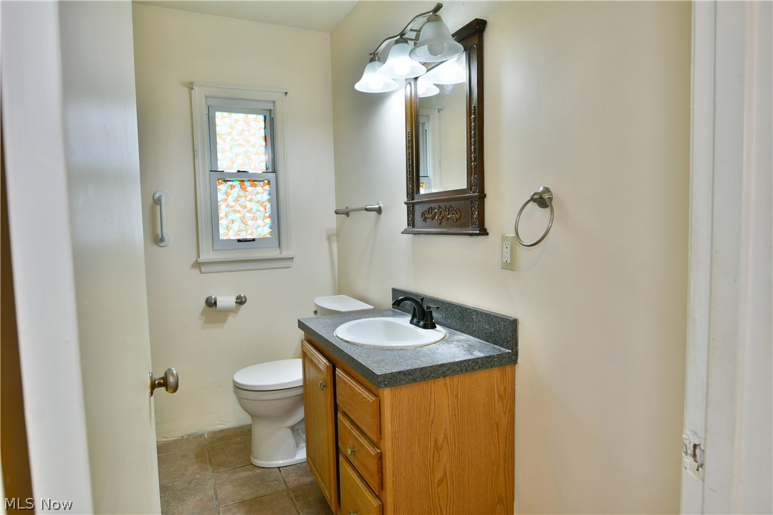 1384 Meadowbrook Avenue SE Warren OH 44484