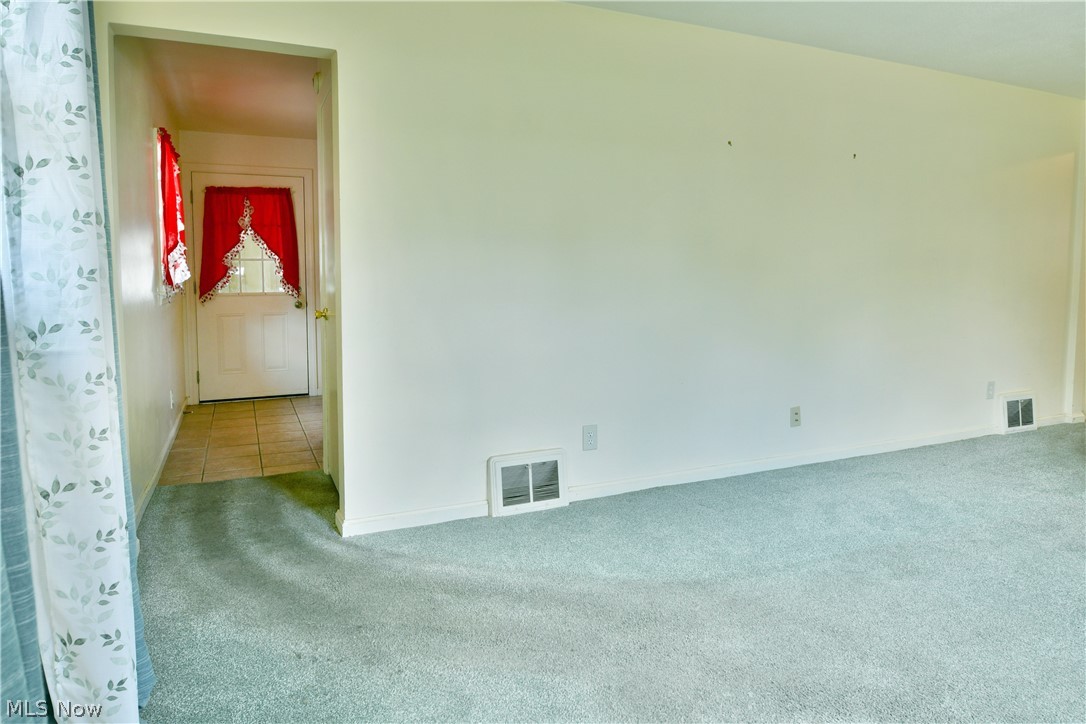 1384 Meadowbrook Avenue SE Warren OH 44484