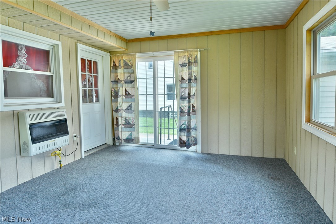 1384 Meadowbrook Avenue SE Warren OH 44484