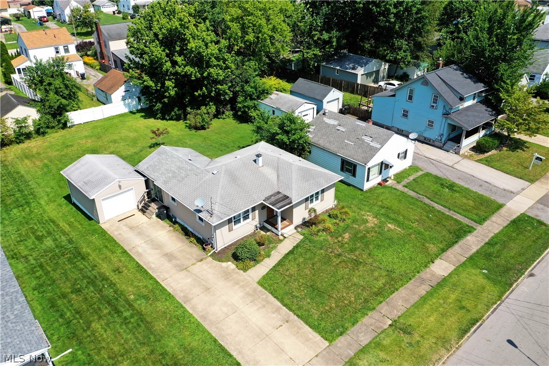 1384 Meadowbrook Avenue SE Warren OH 44484