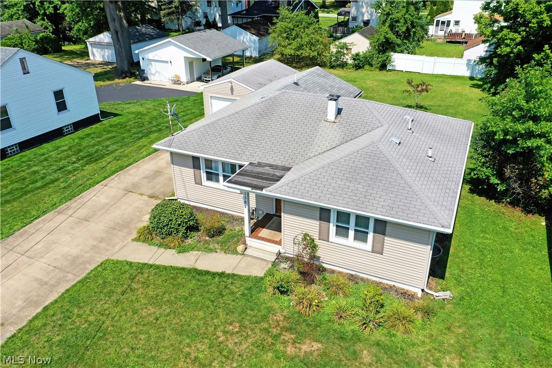1384 Meadowbrook Avenue SE Warren OH 44484