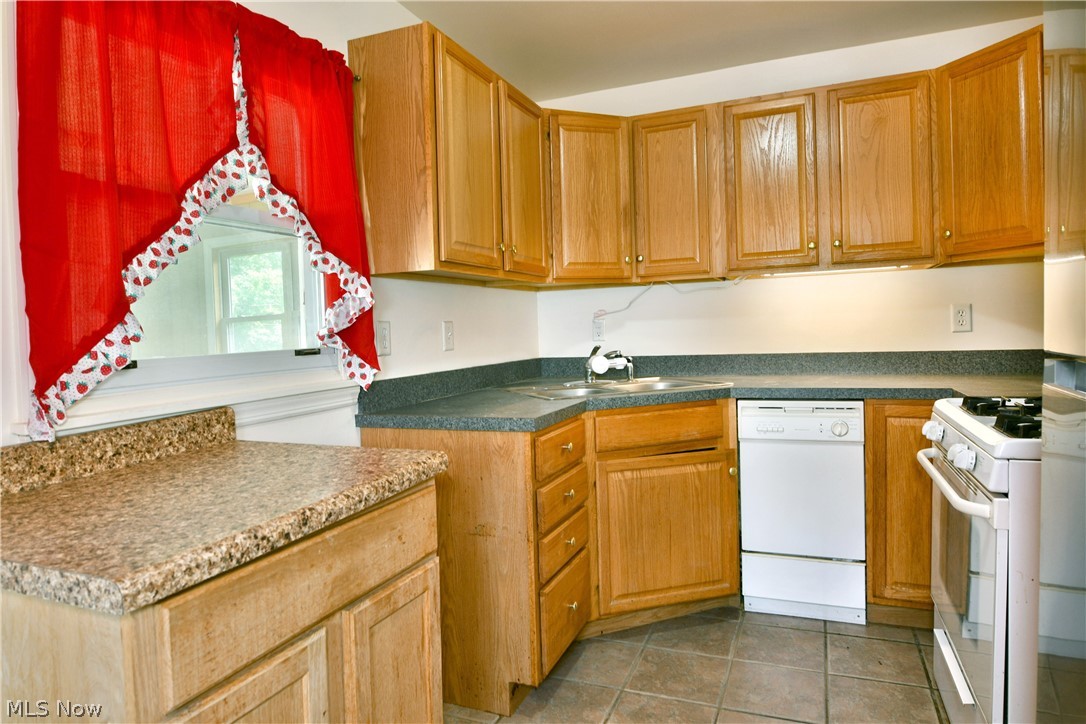 1384 Meadowbrook Avenue SE Warren OH 44484