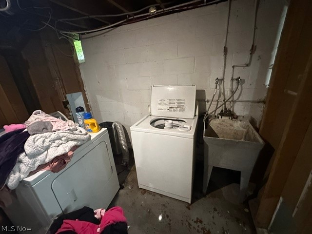 15914 Clearview Avenue Cleveland OH 44128