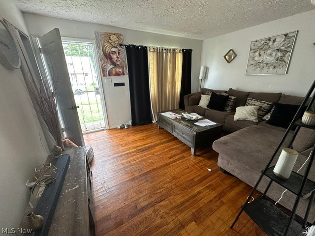 15914 Clearview Avenue Cleveland OH 44128