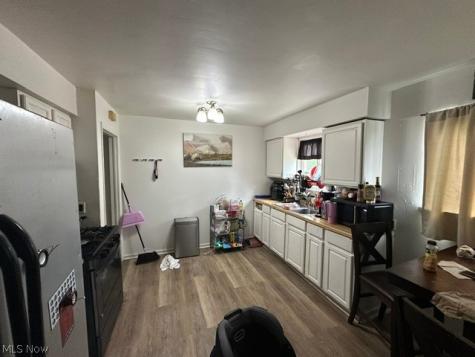 15914 Clearview Avenue Cleveland OH 44128