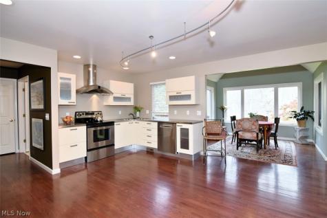 766 Carriage Trail Northfield OH 44067