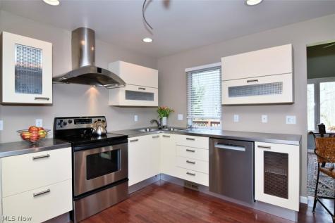 766 Carriage Trail Northfield OH 44067