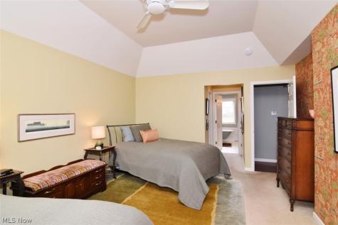 766 Carriage Trail Northfield OH 44067