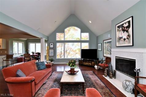 766 Carriage Trail Northfield OH 44067