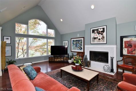 766 Carriage Trail Northfield OH 44067