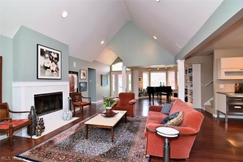 766 Carriage Trail Northfield OH 44067