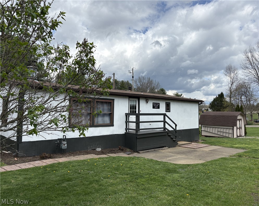 2276 Lodge Road SW Sherrodsville OH 44675