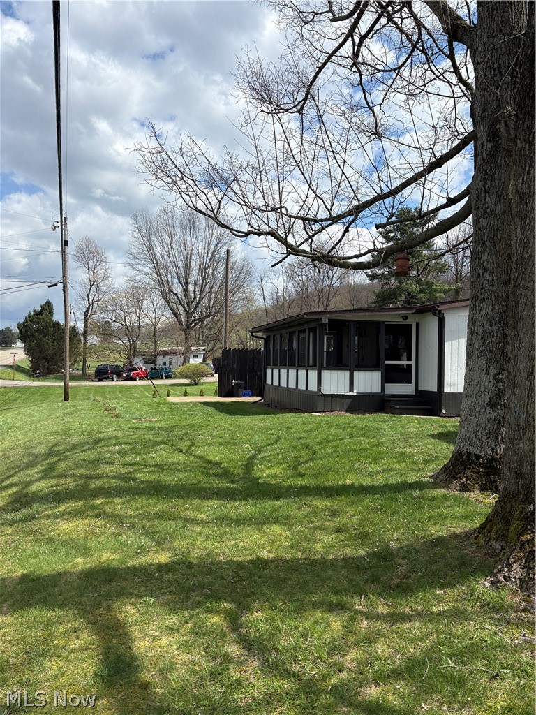2276 Lodge Road SW Sherrodsville OH 44675