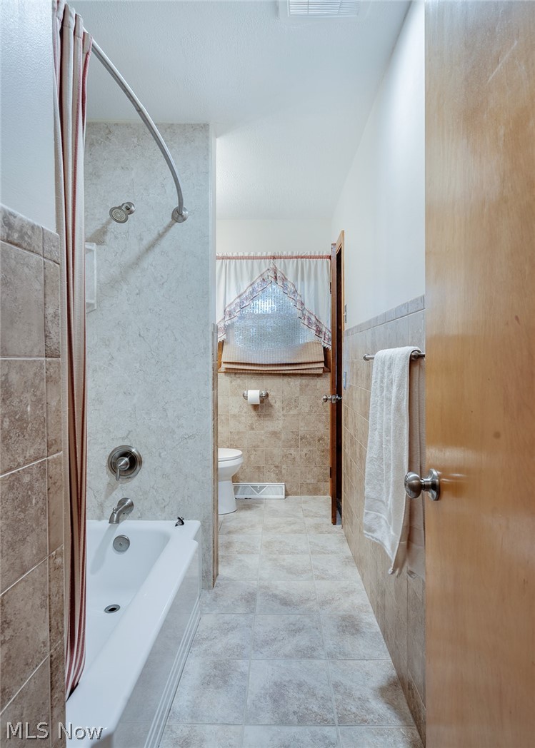 751 Dresden Drive Hubbard OH 44425