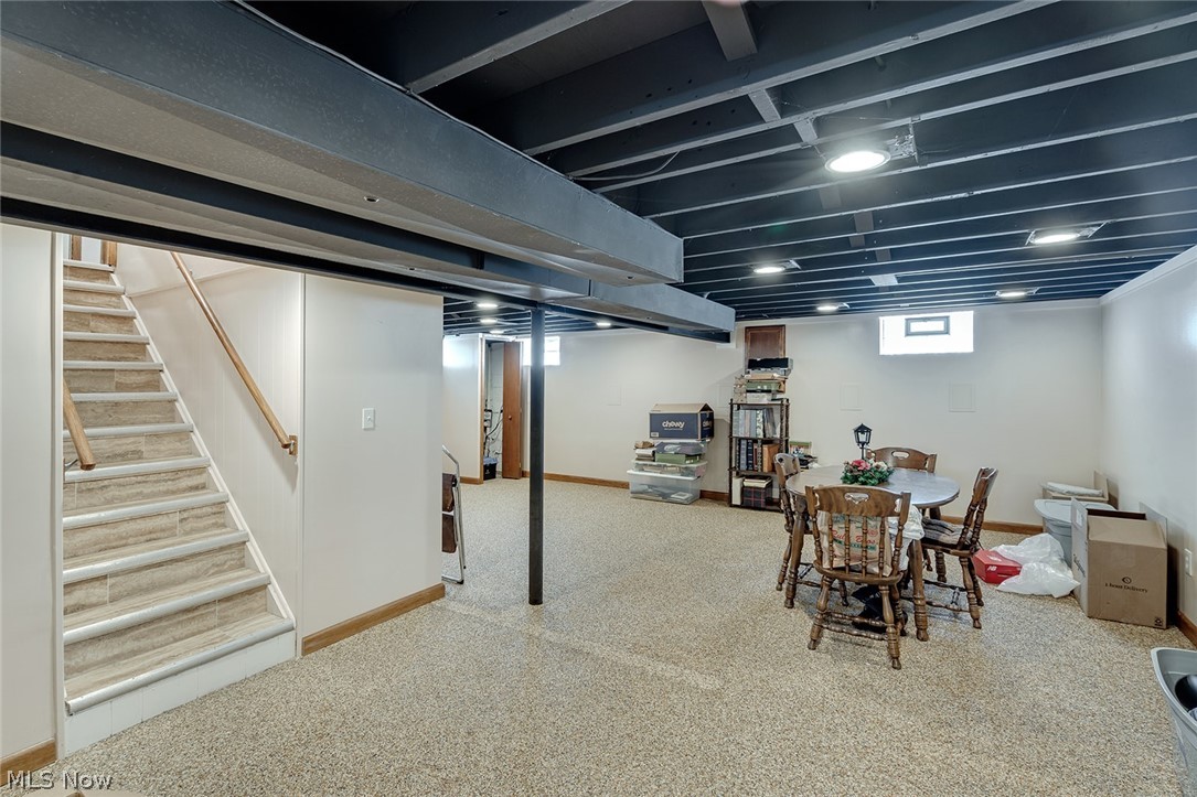 751 Dresden Drive Hubbard OH 44425