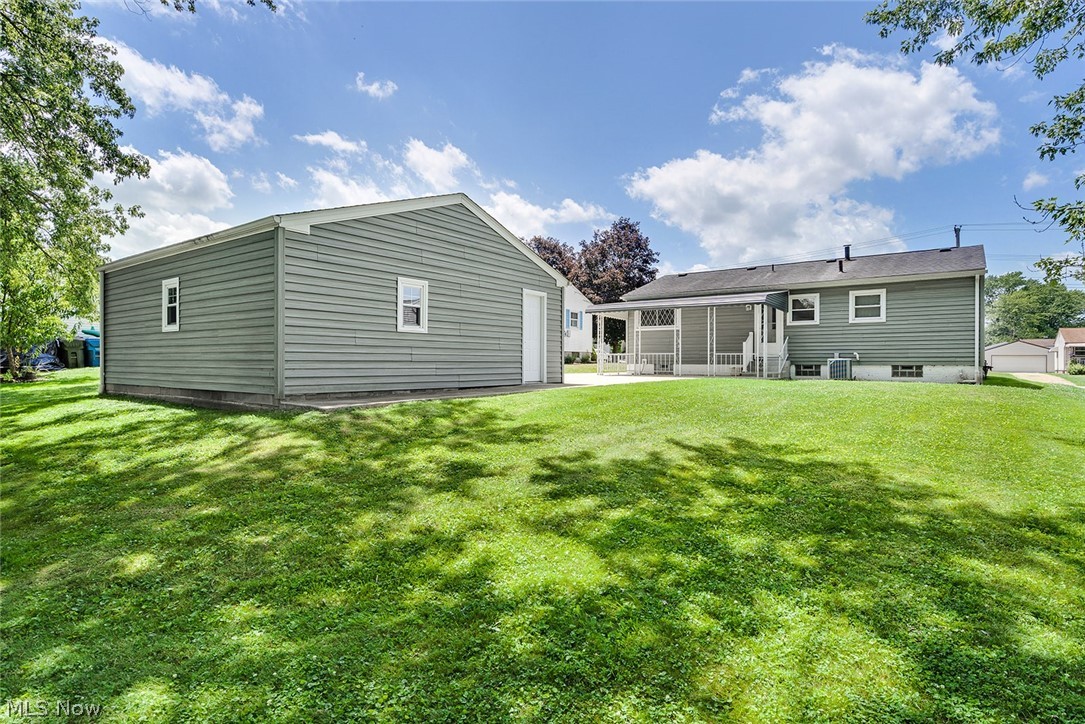 751 Dresden Drive Hubbard OH 44425