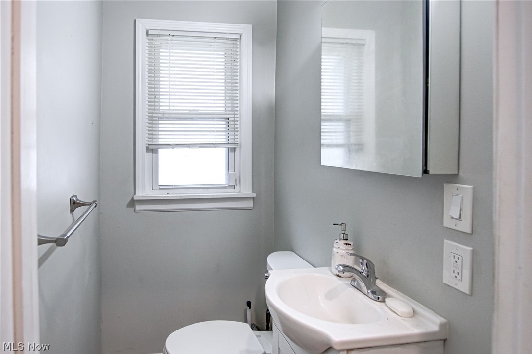 672 E 109th Street Cleveland OH 44108