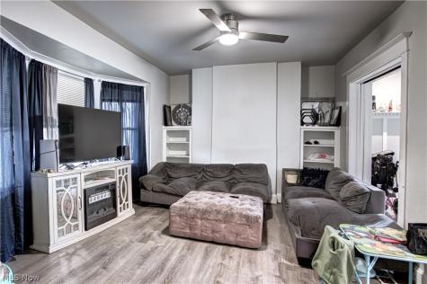 672 E 109th Street Cleveland OH 44108