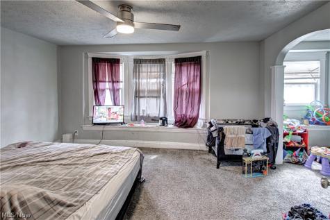 672 E 109th Street Cleveland OH 44108