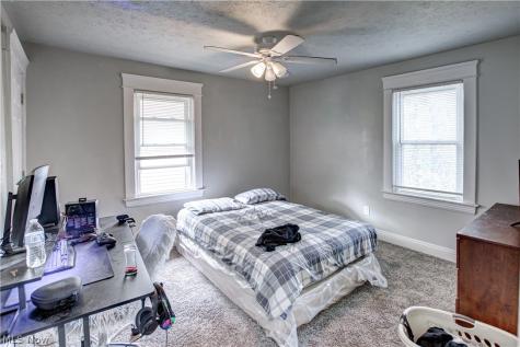 672 E 109th Street Cleveland OH 44108