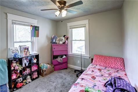 672 E 109th Street Cleveland OH 44108