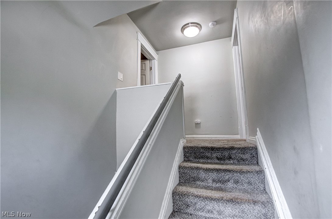 672 E 109th Street Cleveland OH 44108